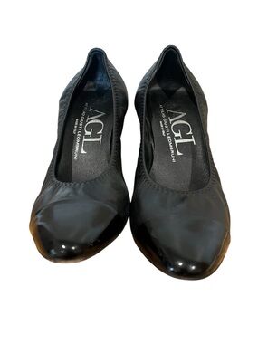 AGL Attilio Giusti Leombruni cap toes  block heel shoes pumps. Size 39.5